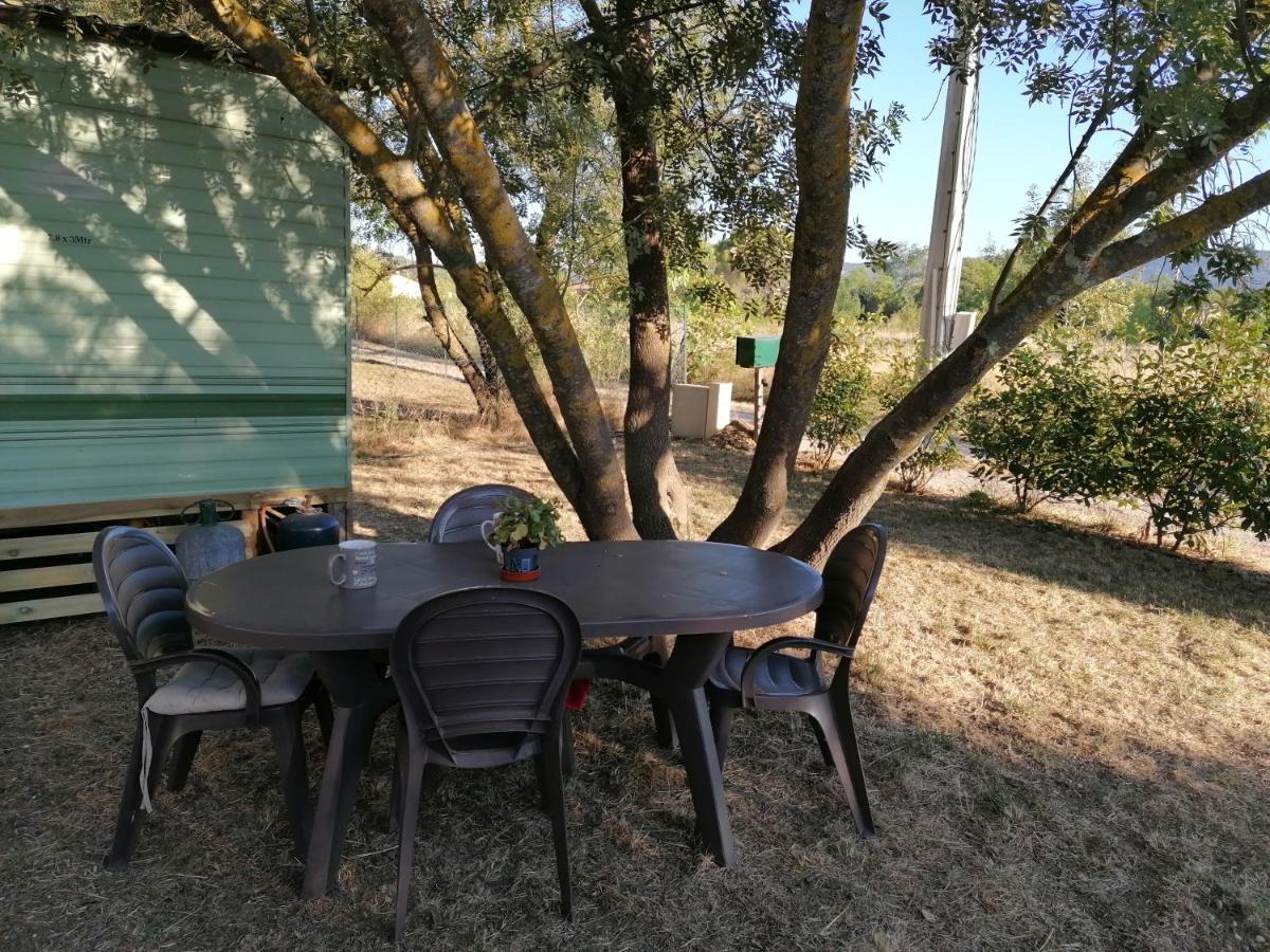 Bungalow Chez Gilly Boisset-et-Gaujac Dış mekan fotoğraf